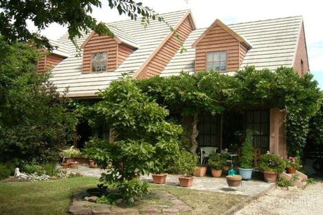 129 Highton Lane, Mansfield, VIC 3722