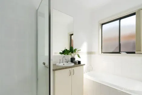 Property photo of 107 Jade Way Hillside VIC 3037