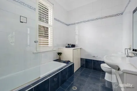 Property photo of 104 Edgecliff Road Woollahra NSW 2025