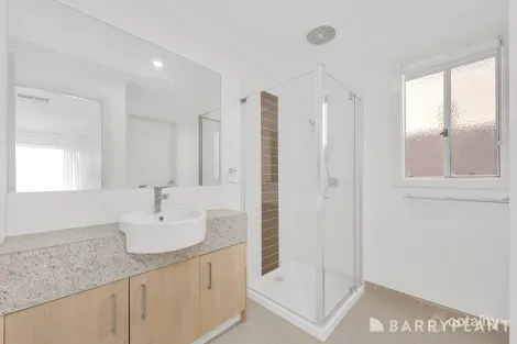 Property photo of 18 Coleridge Way South Morang VIC 3752