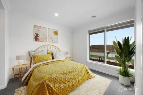 Property photo of 107 Modena Road Fraser Rise VIC 3336