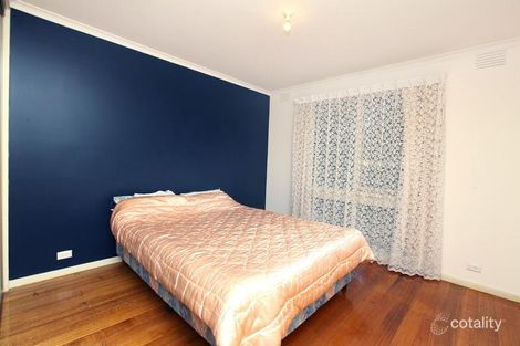 Property photo of 30 Aldergate Crescent Kings Park VIC 3021