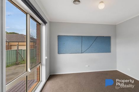 Property photo of 11 Allingham Street Golden Square VIC 3555
