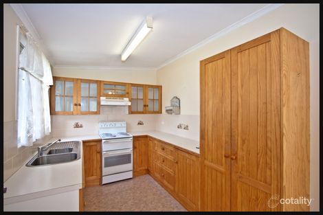 Property photo of 29 Birrabang Avenue Summerland Point NSW 2259