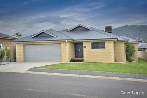 Property photo of 15 Nicola Place Lavington NSW 2641