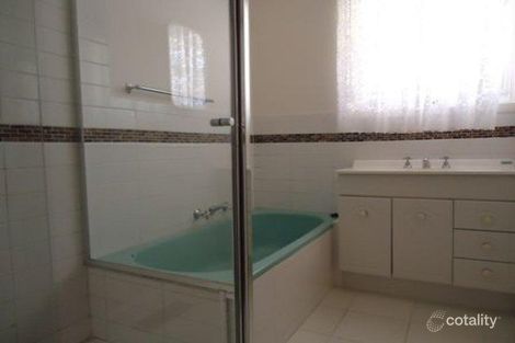 Property photo of 10 Mahoney Crescent Seaford VIC 3198