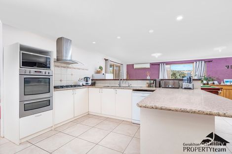 Property photo of 32 Hill Creek Road Moresby WA 6530