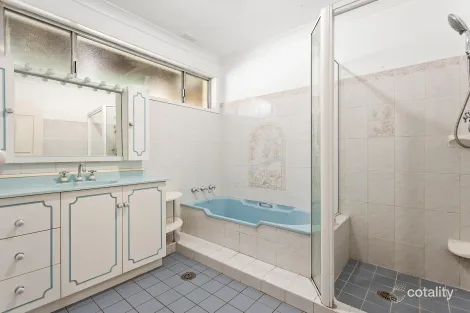 Property photo of 80 Koloona Avenue Figtree NSW 2525