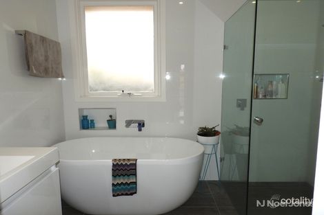 2/245 Highfield Rd, Camberwell, VIC 3124