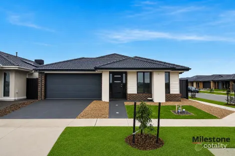 8 Eildon Ave, Clyde, VIC 3978