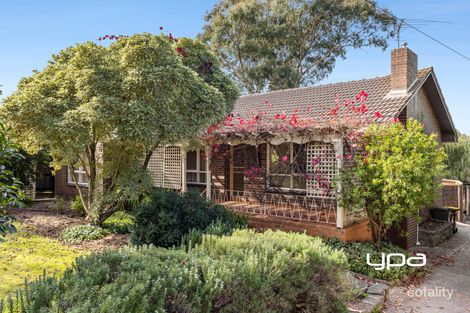21 Vaughan St, Sunbury, VIC 3429