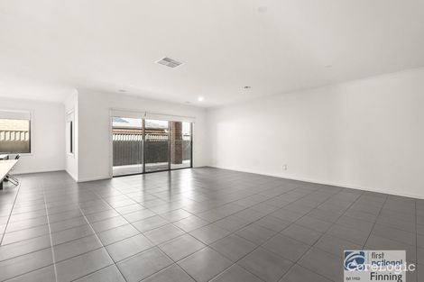 Property photo of 15 Murrayfield Street Cranbourne East VIC 3977
