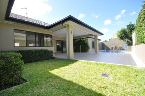 Property photo of 5 Torquay Place Arundel QLD 4214