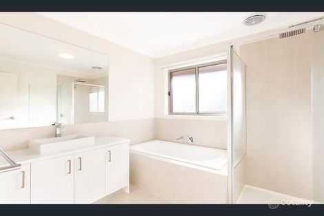 Property photo of 2 Stratum Avenue Doreen VIC 3754