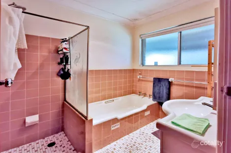 Property photo of 4 Vivien Place Castle Hill NSW 2154