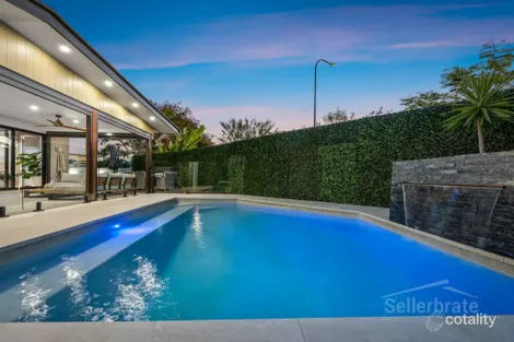 Property photo of 2 Riviera Court Windaroo QLD 4207