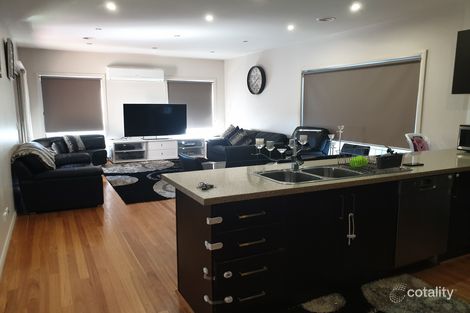 Property photo of 12 Macaulay Drive Craigieburn VIC 3064