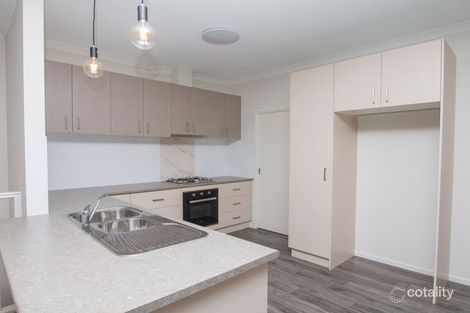 Property photo of 18 Napier Place Warrnambool VIC 3280