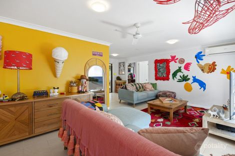 Property photo of 22 Lismore Drive Helensvale QLD 4212