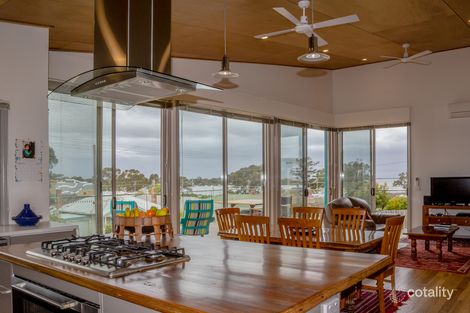 Property photo of 17 Main Road Paynesville VIC 3880