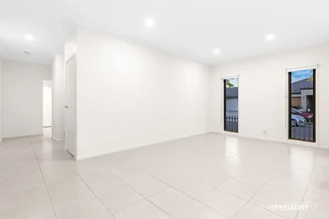 Property photo of 1 Grantham Walk Williams Landing VIC 3027
