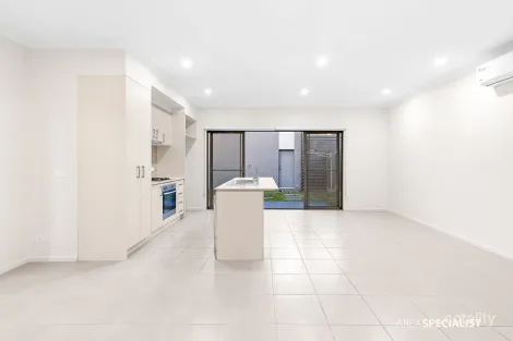Property photo of 1 Grantham Walk Williams Landing VIC 3027