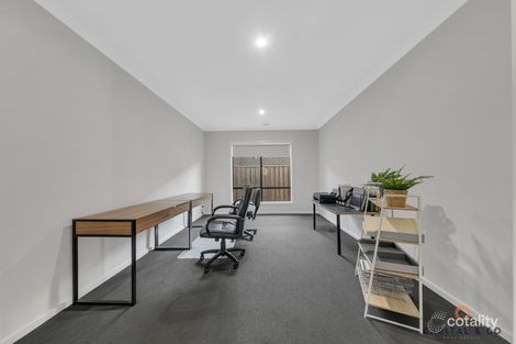 Property photo of 2 Ashbourne Boulevard Donnybrook VIC 3064