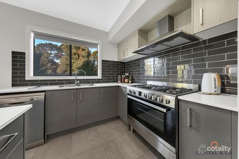 Property photo of 2 Ashbourne Boulevard Donnybrook VIC 3064
