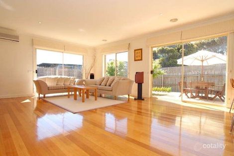 Property photo of 2 Mayfair Close Mulgrave VIC 3170