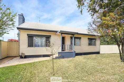 Property photo of 1 Groongal Avenue Griffith NSW 2680