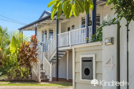 4 Alexander St, Scarborough, QLD 4020