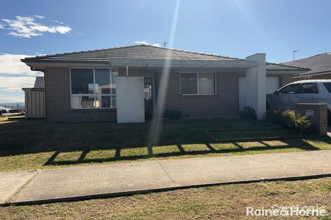 Property photo of 40 Sapphire Drive Rutherford NSW 2320