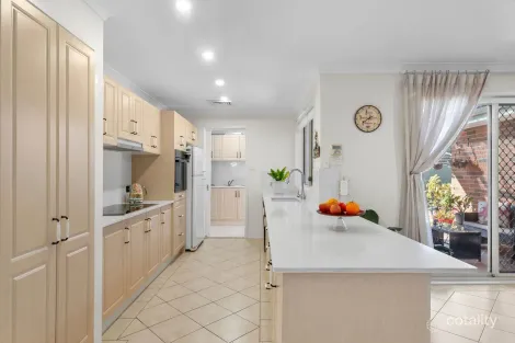 Property photo of 21 Nicolson Circuit Menai NSW 2234