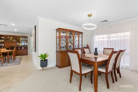 Property photo of 21 Nicolson Circuit Menai NSW 2234
