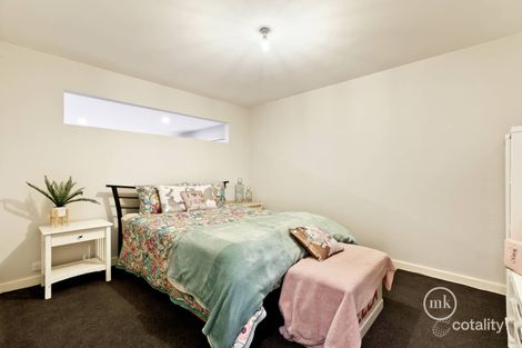 Property photo of 5 Abersham Court Eltham VIC 3095