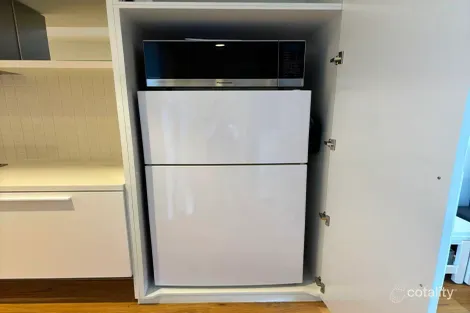 Property photo of 1012/35 Albert Road Melbourne VIC 3004