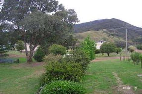 Property photo of 27 Lake Drive Howqua Inlet VIC 3723