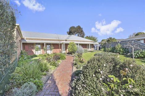 Property photo of 2 Tanunda Grove Belmont VIC 3216