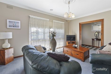 Property photo of 2 Tanunda Grove Belmont VIC 3216
