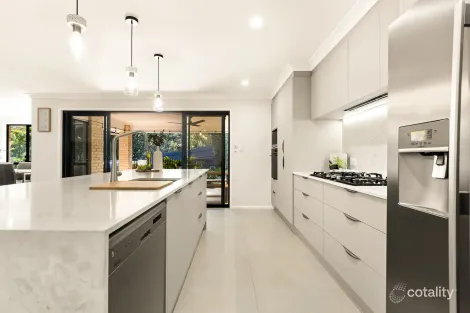 Property photo of 16 Waratah Close Mackenzie QLD 4156