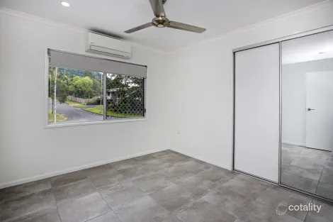 Property photo of 25 Cicero Close Mooroobool QLD 4870