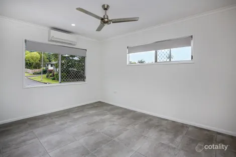 Property photo of 25 Cicero Close Mooroobool QLD 4870