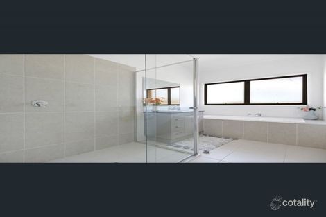 Property photo of 28 Golden Banksia Drive Officer VIC 3809