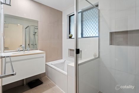 Property photo of 16 Robb Street Oakey QLD 4401