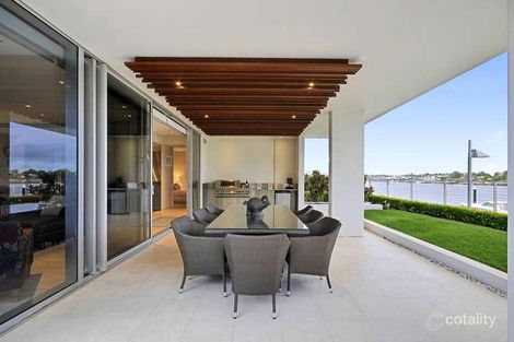 Property photo of 23/1 Macquarie Street Teneriffe QLD 4005