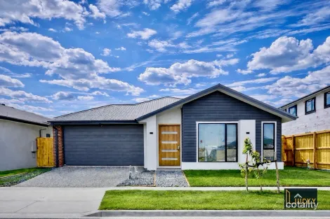 65 Batehaven Cres, Donnybrook, VIC 3064