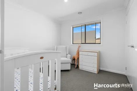 Property photo of 145 Carnival Boulevard Berwick VIC 3806