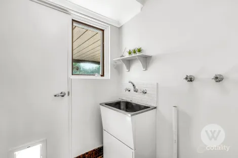 Property photo of 15 Jaguar Avenue Port Willunga SA 5173
