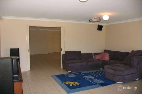 Property photo of 2 Swallowtail Crescent Springfield Lakes QLD 4300