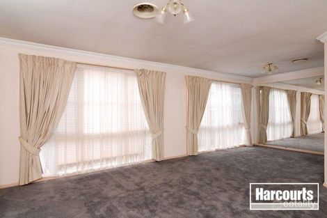 Property photo of 10 Huntington Drive Hampton Park VIC 3976
